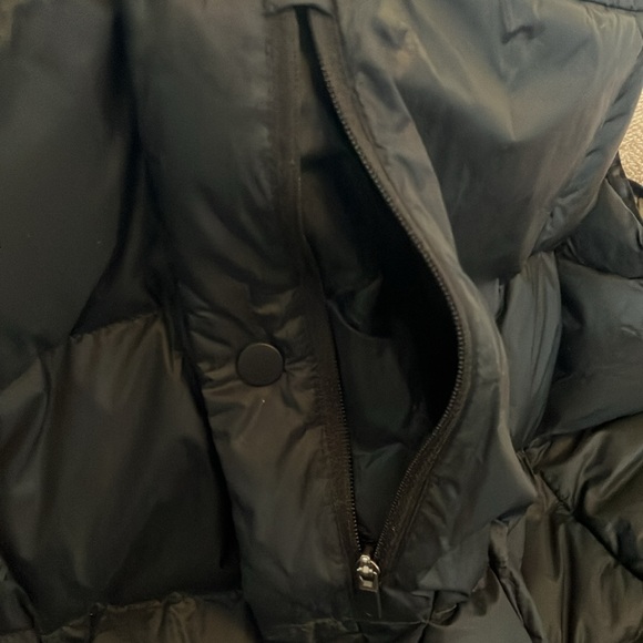 Mountain Hardware vest - Picture 8 of 13